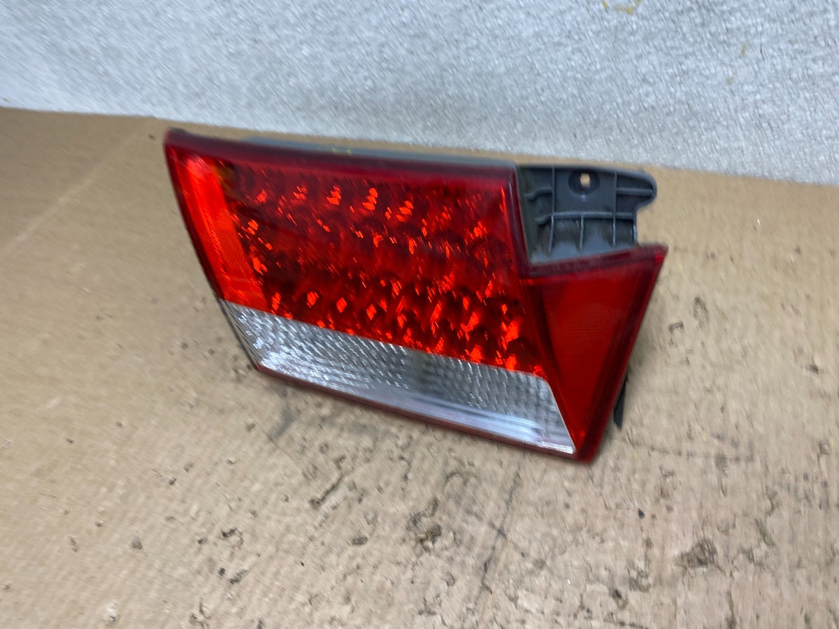 2006 2007 2008 2009 Hyundai Azera Left Driver LH Inner Tail Light W7548 DW1