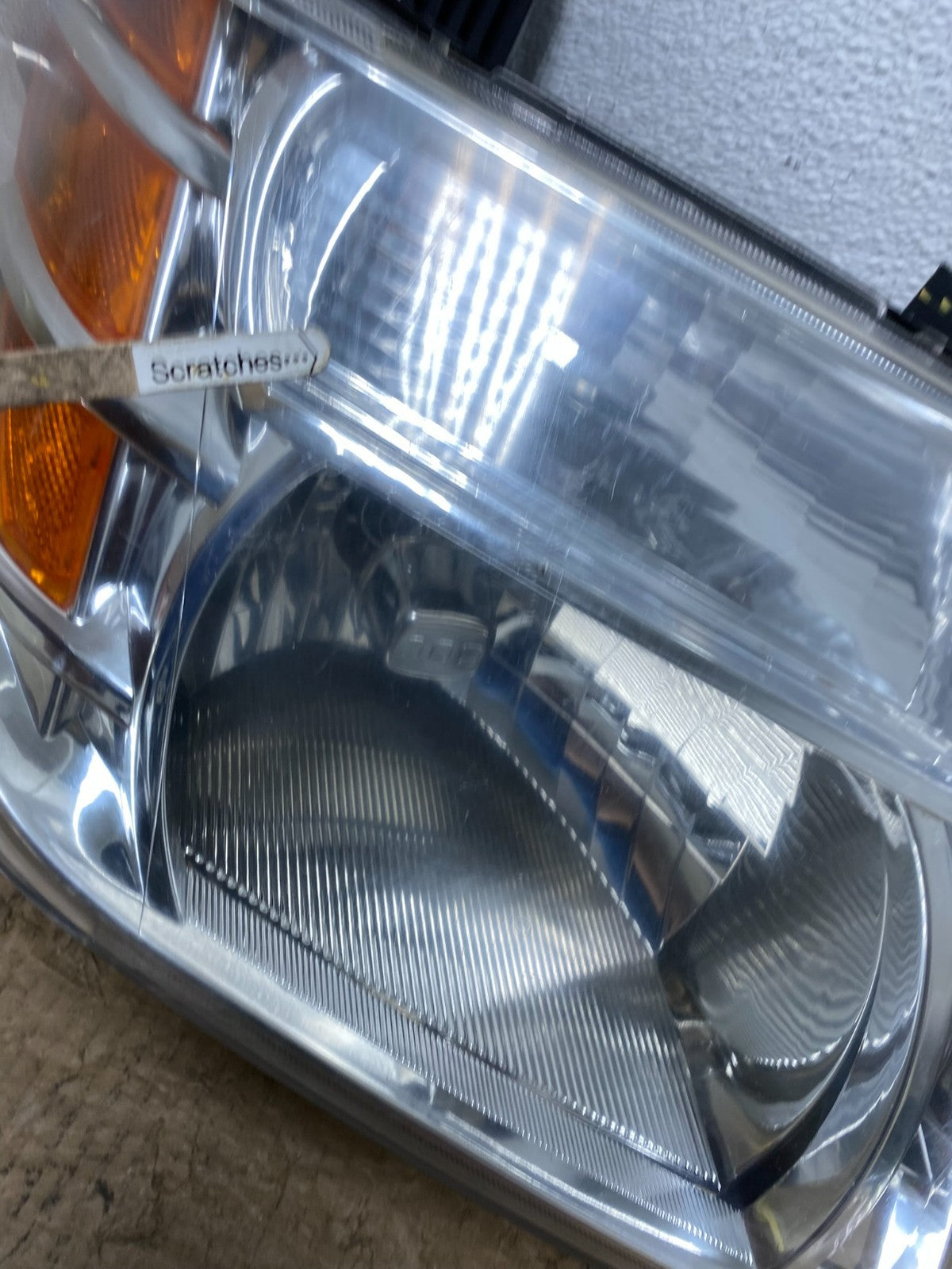 2008 to 2012 Nissan Pathfinder Halogen Headlight Right Passenger AC4081 DW3