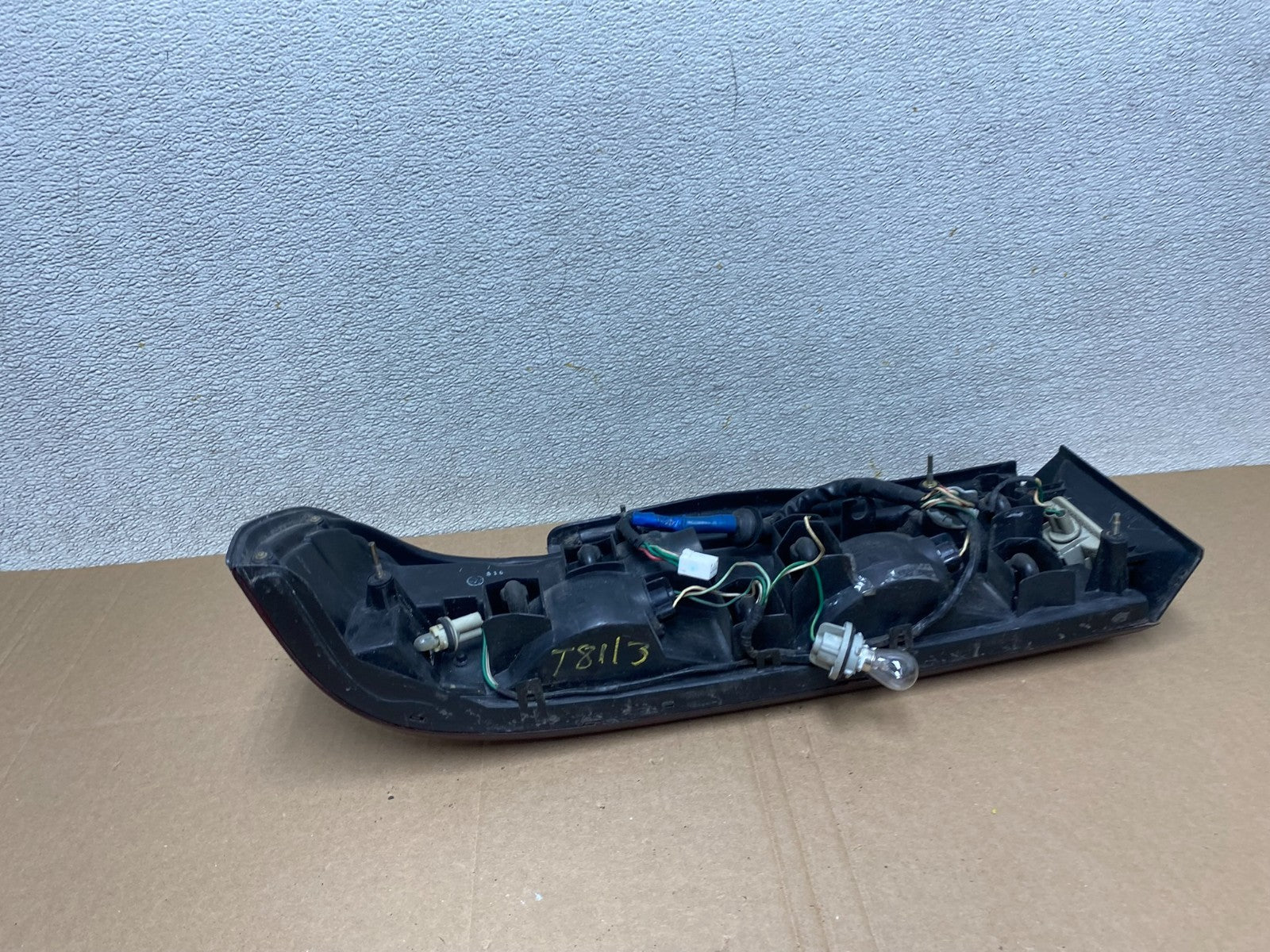 1995 1996 Lexus ES300 Right Passenger RH Side Tail Light Oem T8113 DW12