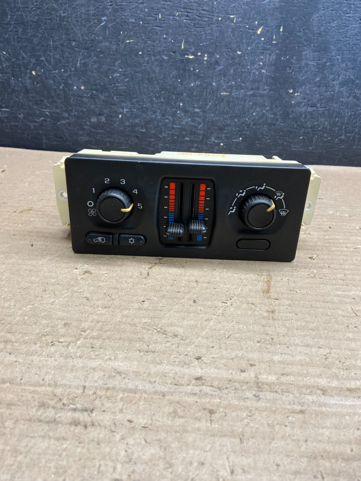 2003 to 2006 Chevrolet Silverado HVAC Heater Climate Control Module AH3807 DG0