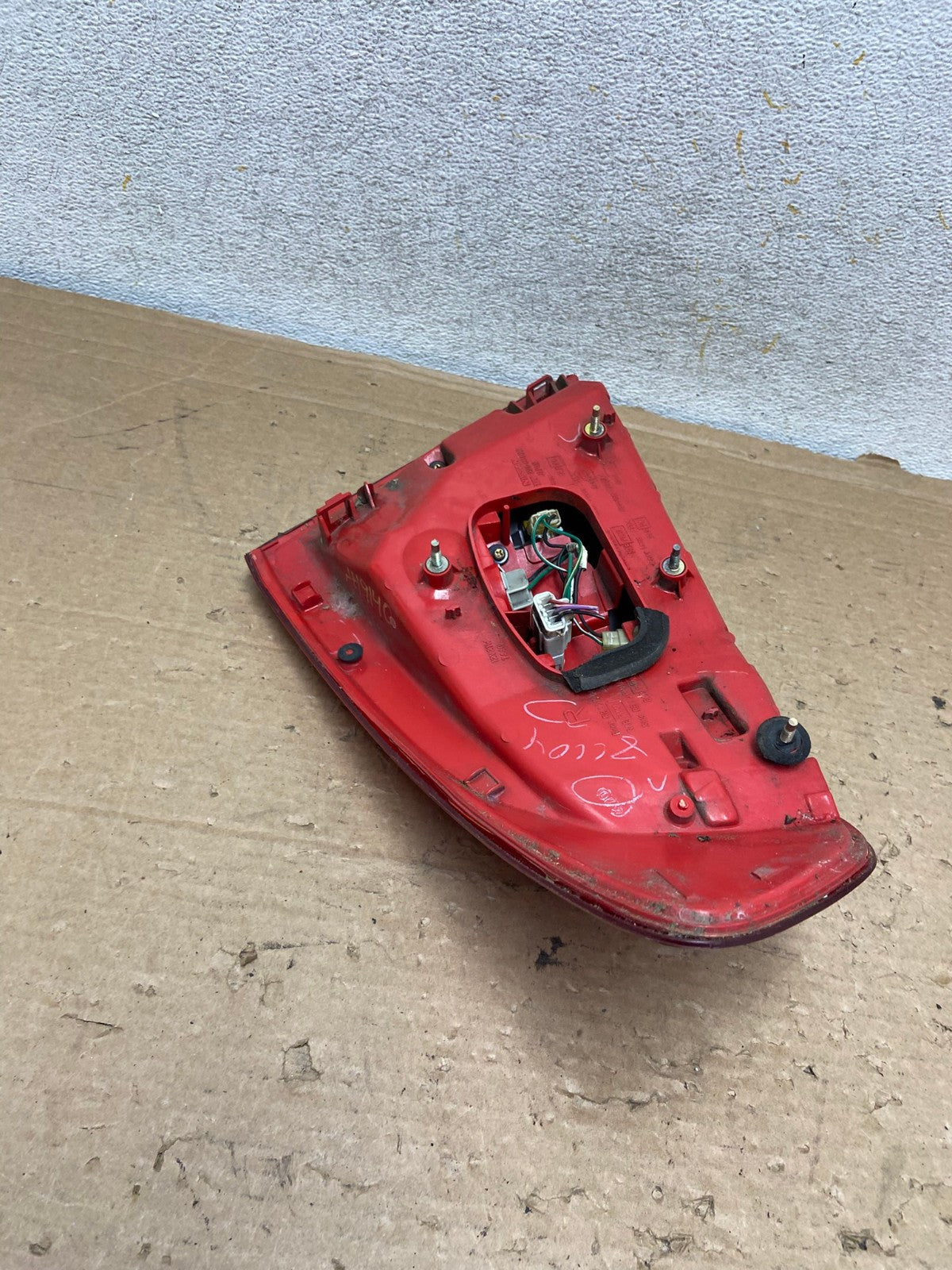 2003 to 2004 Infiniti G35 Right Passenger Rh Side Tail Light AH9140 LK8
