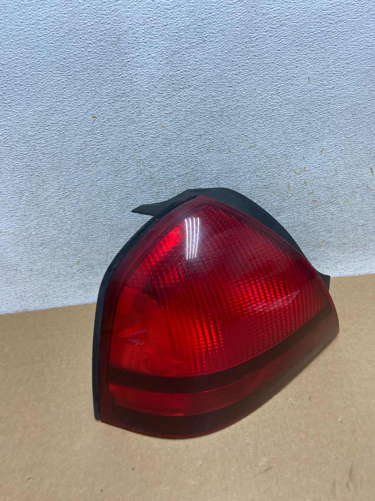 2003-2011 Mercury Grand Marquis Left Driver Lh Side Tail Light AI2593 LK2