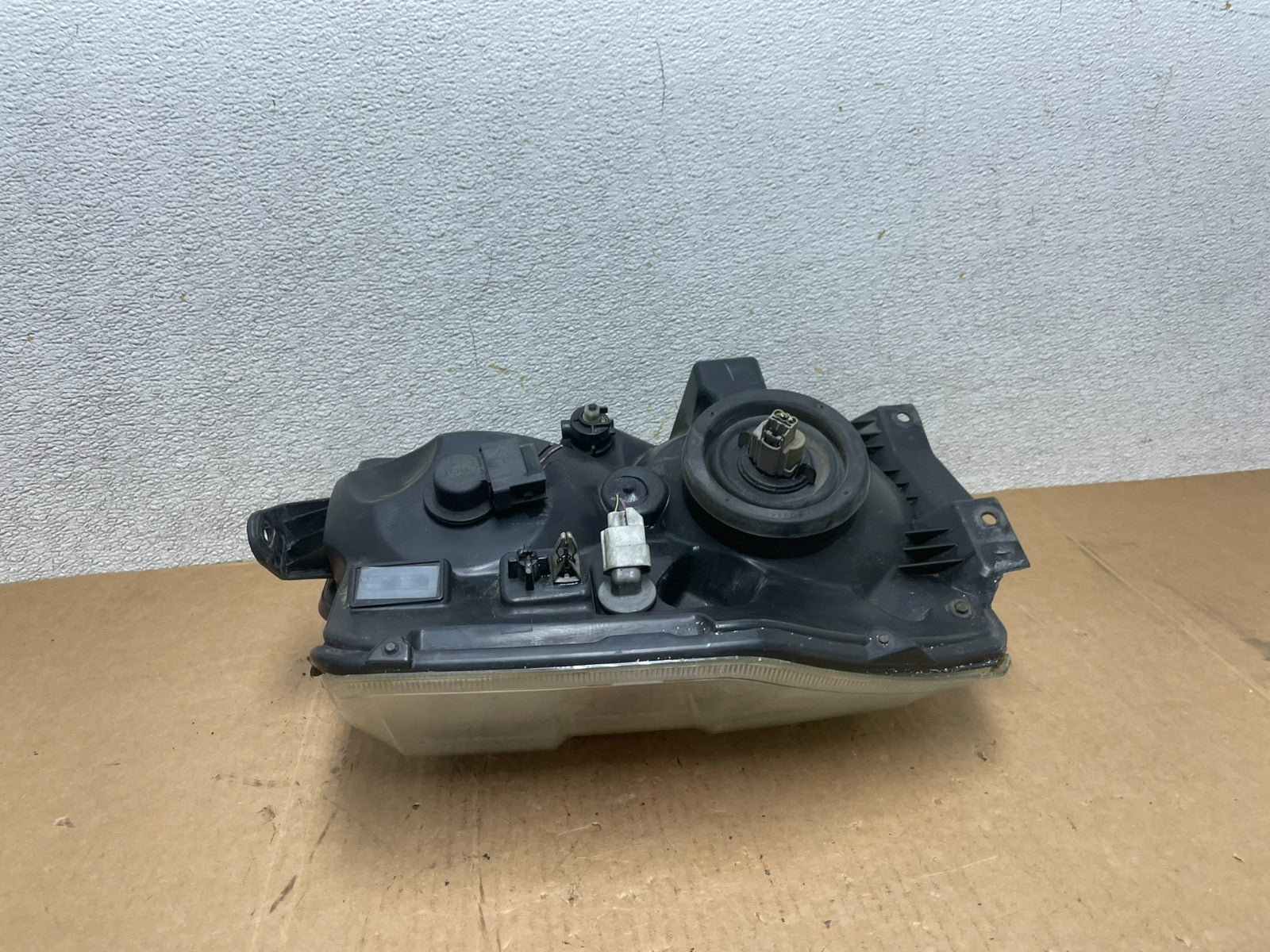 2008-2014 Ford Econoline E150 E250 E350 Left Driver LH Headlight OEM Q6736 DW12