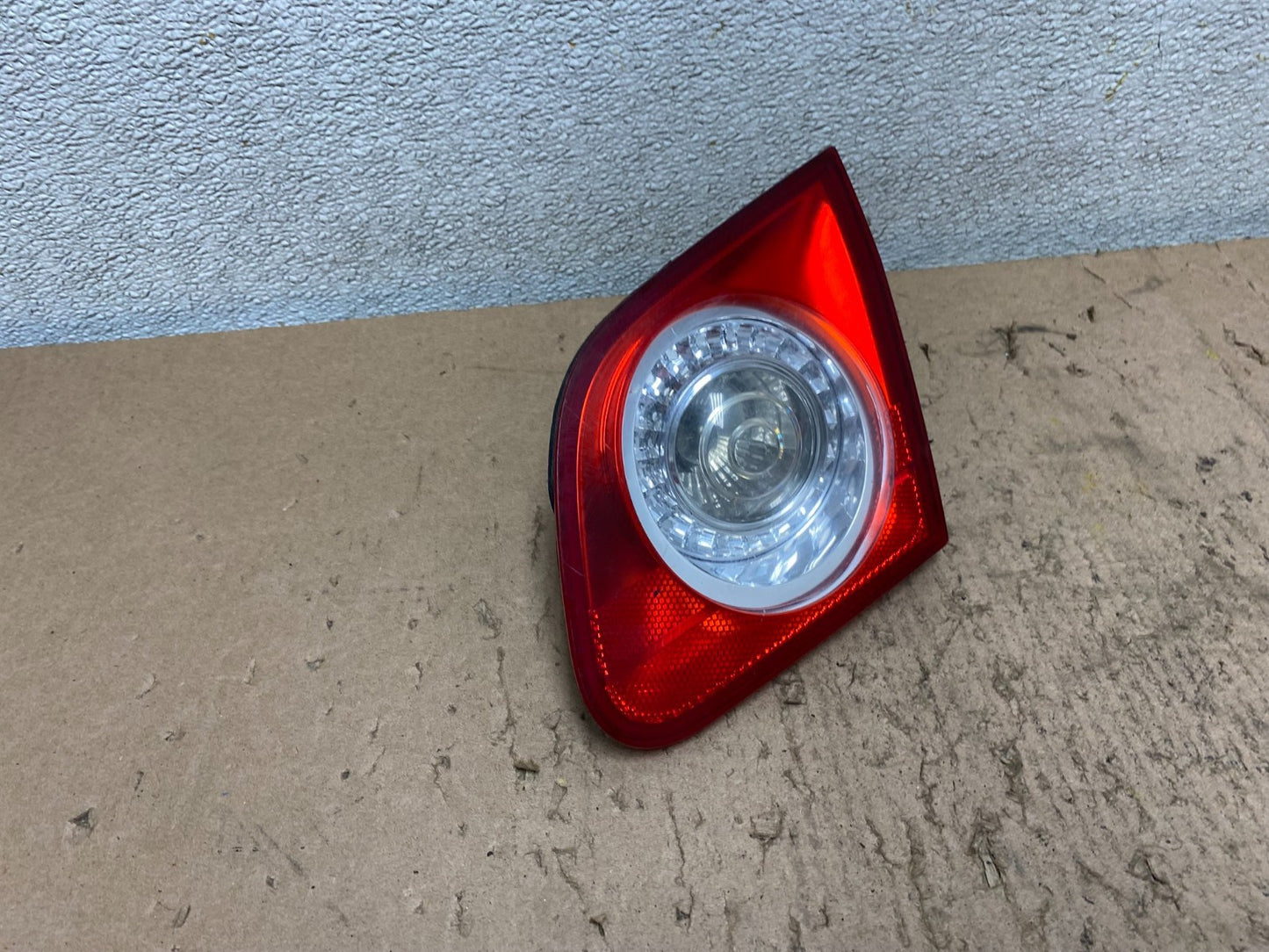 Sedan 2006-2010 Volkswagen Passat Right Passenger Inner Tail Light Oem S5215 DW2