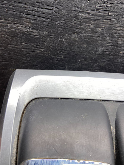2007 - 2012 GMC Acadia A/C Heater Climate Control Radio Panel Bezel u4733 DG3