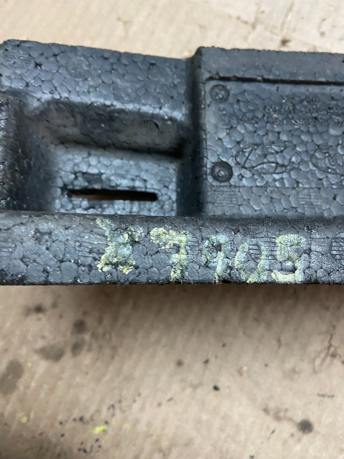 2009 to 2012 Sorento Front Bumper Impact Energy Absorber Foam Pad OEM X7905  DG7