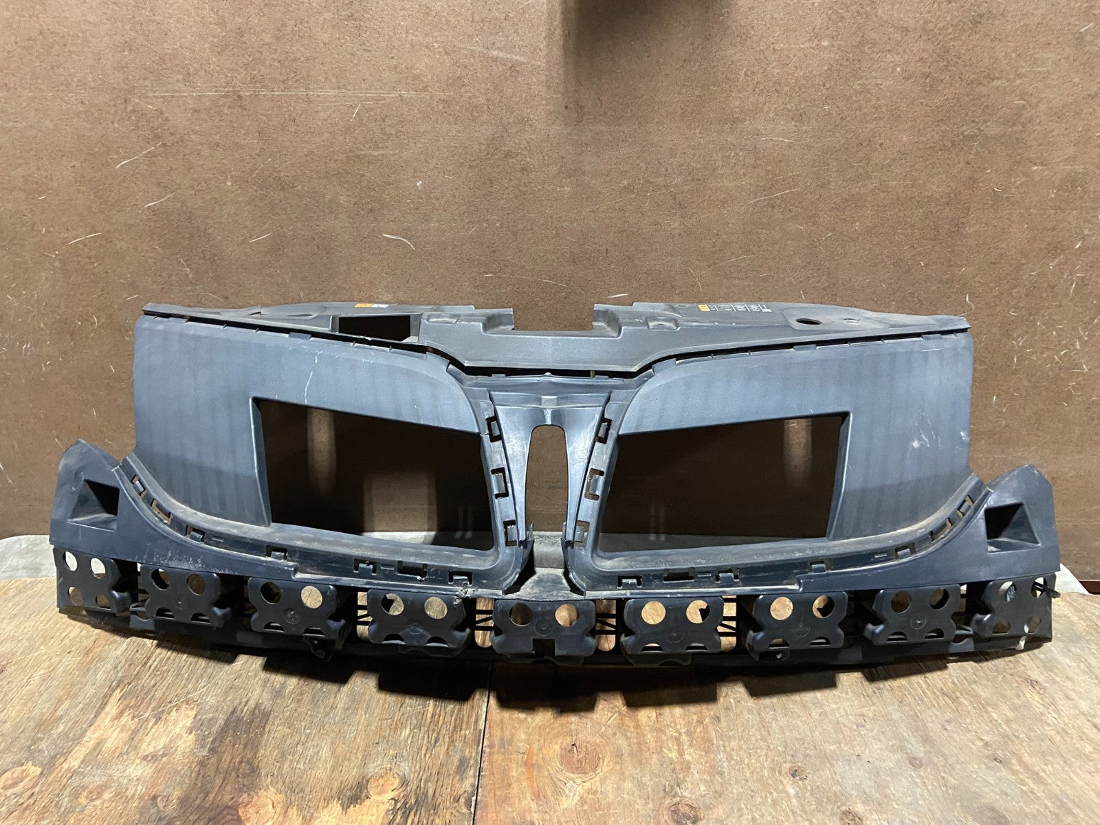 2013 to 2019 Lincoln MKT Grill Grille Support Panel AD56850