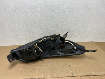 2010 2011 2012 Subaru Legacy Outback Left Driver Halogen Headlight AE6136 DW5