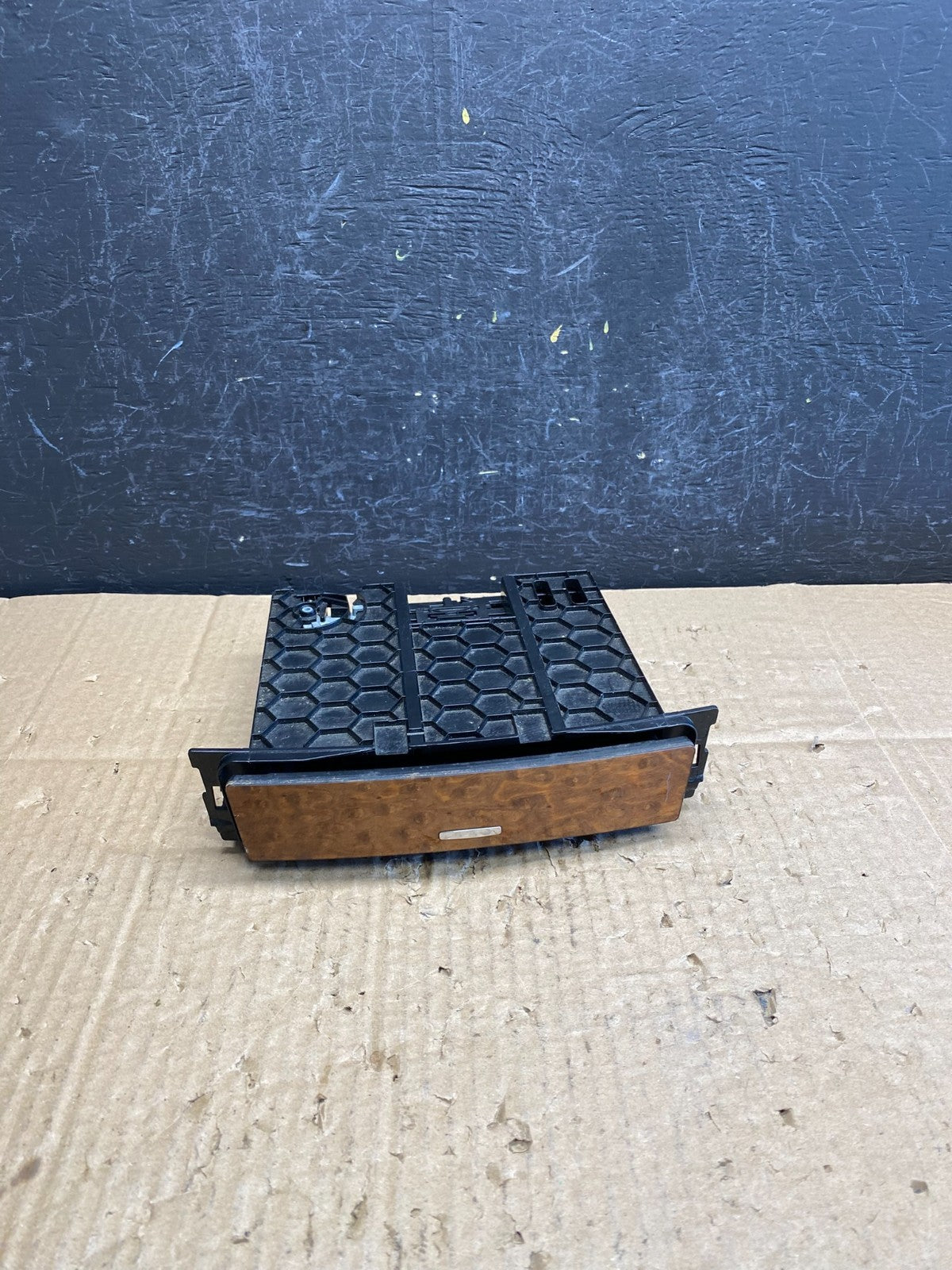 2007-2012 Mercedes GL450 X164 Center Console Ash Tray Compartment AC9636 DG0
