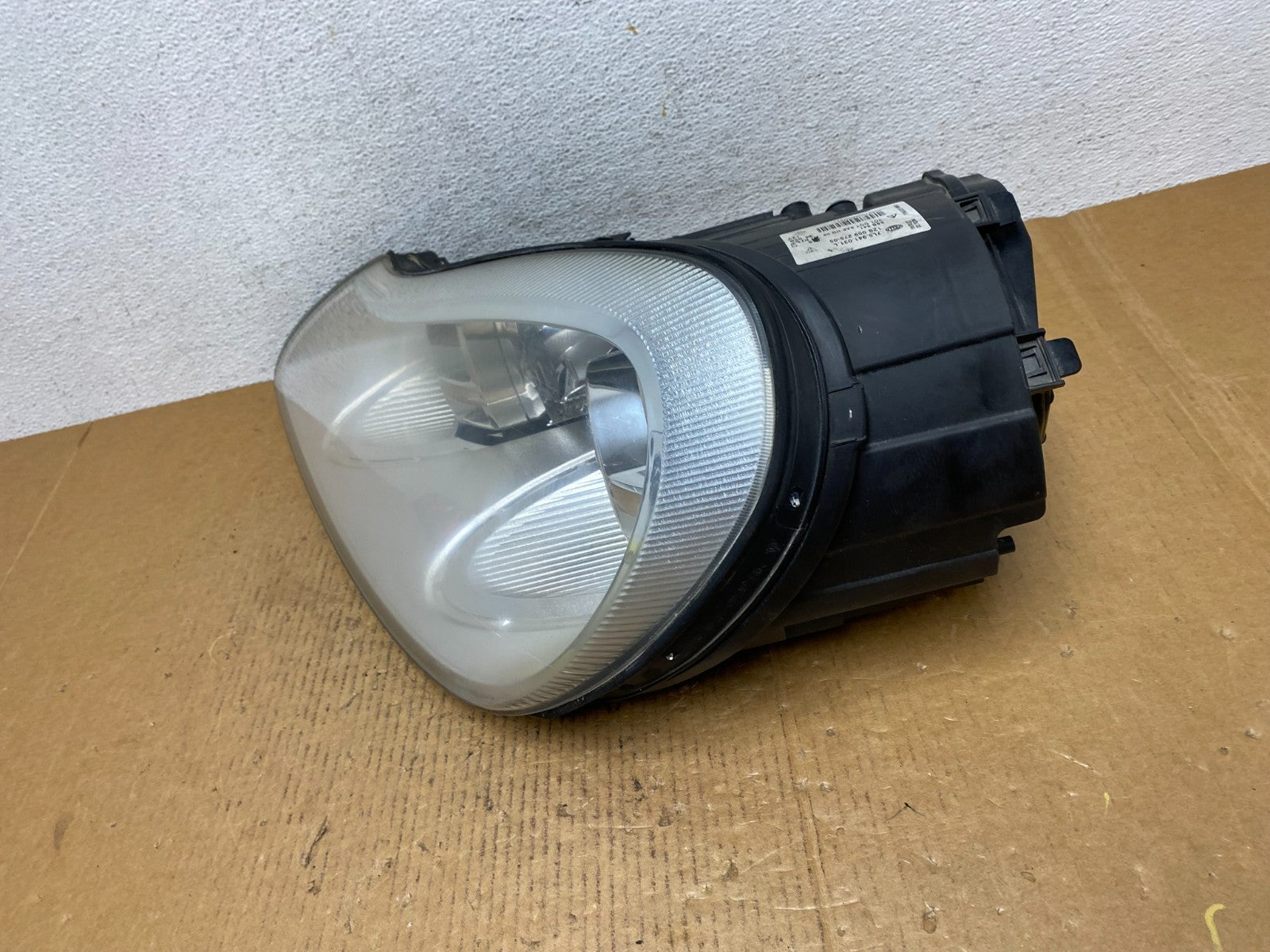 2008 to 2010 Porsche Cayenne Left Driver LH Headlight Xenon HID AE0563 DW1