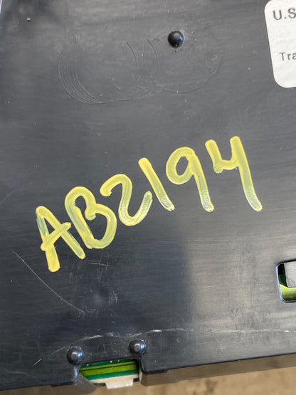 2003 to 2006 Chevrolet Silverado Yukon Cluster Gauge Speedometer  AB2194 DG6