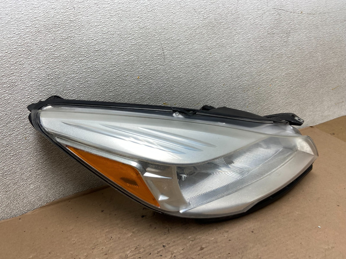 2013 - 2016 Ford Escape Headlight Right Passenger RH Side Halogen AB0169 DW2
