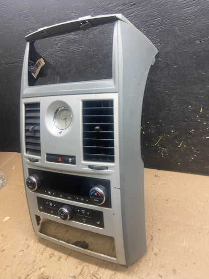 2008-2010 Dodge Grand Caravan Radio Bezel Climate Control Heat Heater T8993 DG3