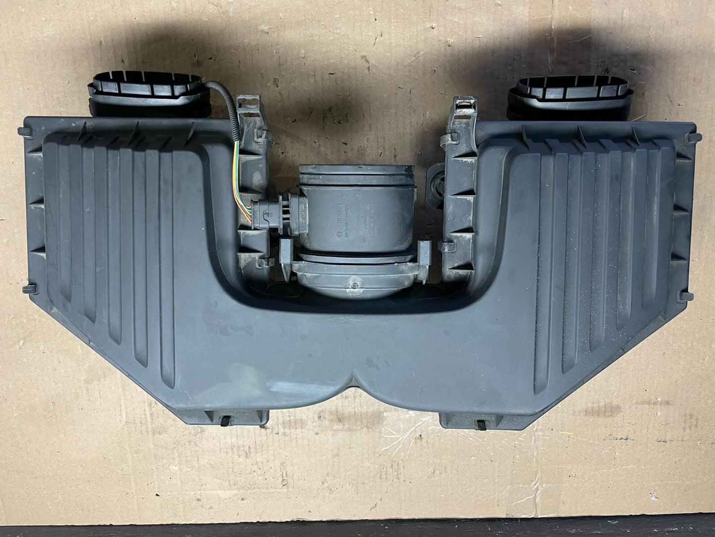 2007 to 2010 BMW E70 X5 N62 Air Intake Cleaner Filter 7548896 OEM A9440 DG0