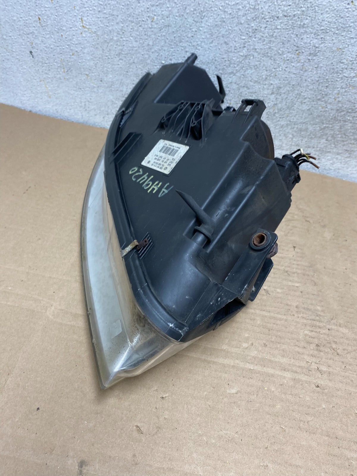 2001-2005 Volkswagen Passat Left Driver LH Halogen Headlight AH9420 DW6