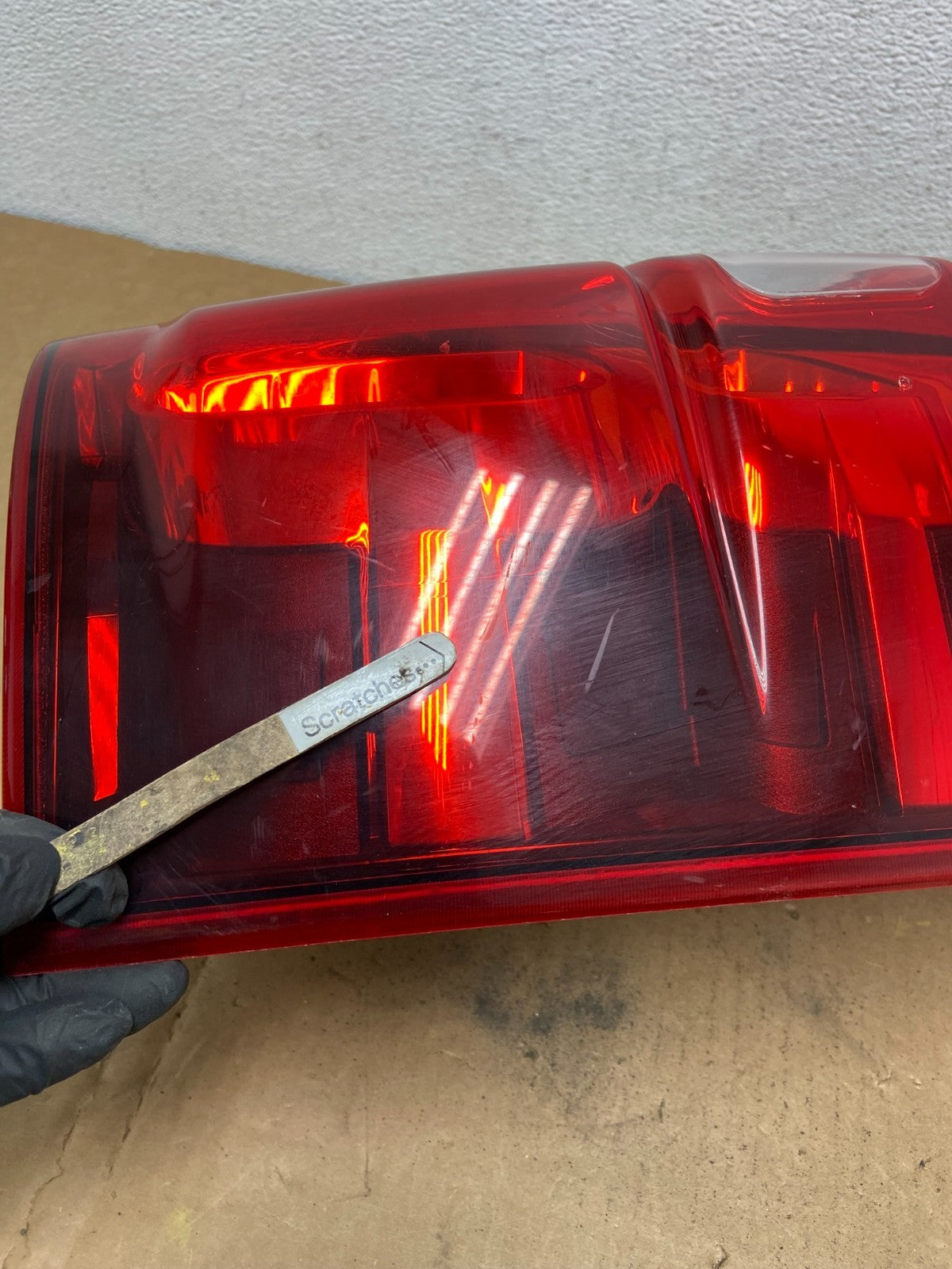 2008-2014 Chevrolet Tahoe Suburban Driver Lh Left Side Tail Light AC8497 DW3