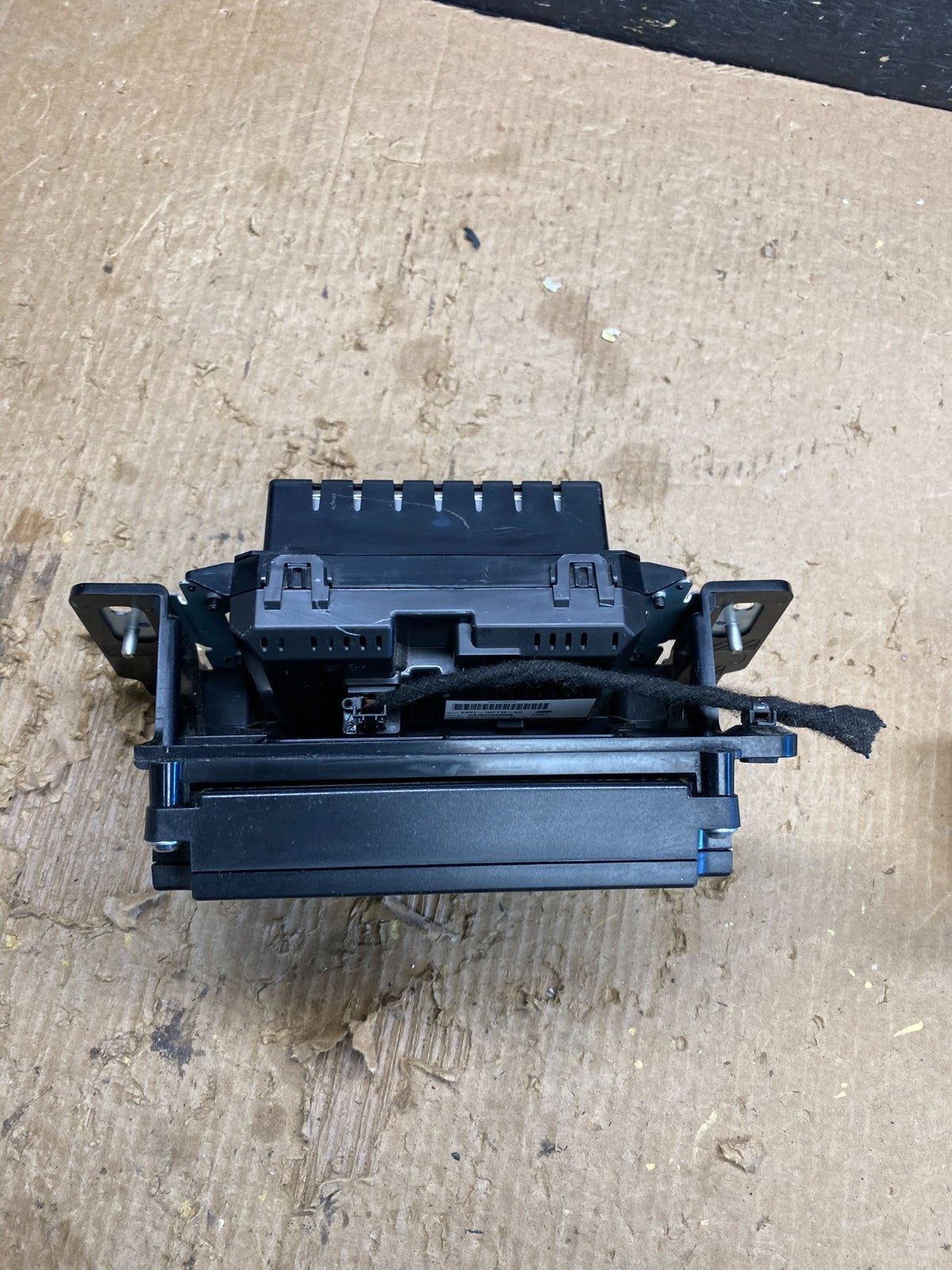 2014 to 2015 Ford Explorer Screen Communication Module eb5t-14b428-a z9737 DG3