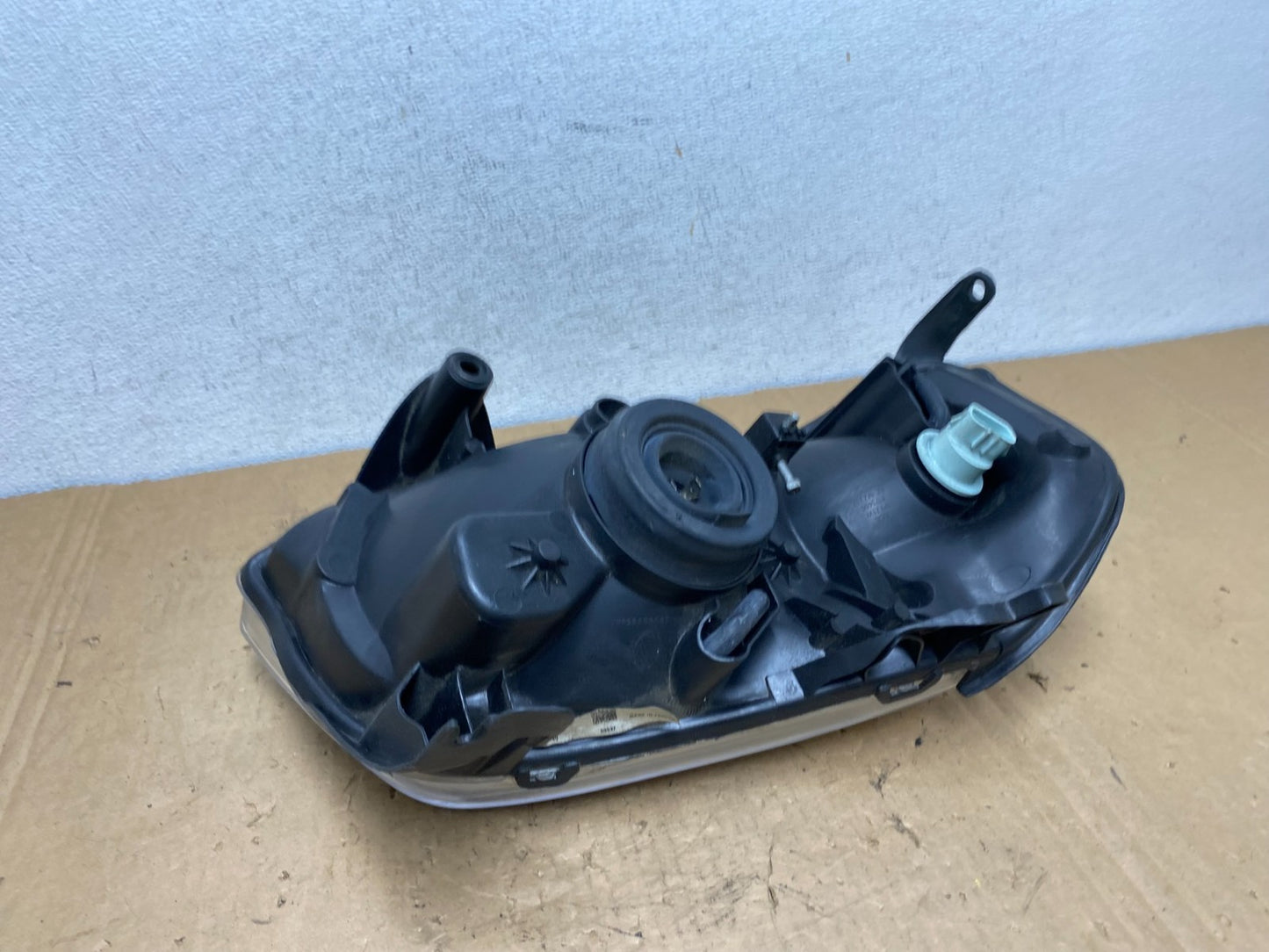 2001 to 2004 Mazda Tribute Left Driver Lh Side Halogen Headlight AD3295 DW4