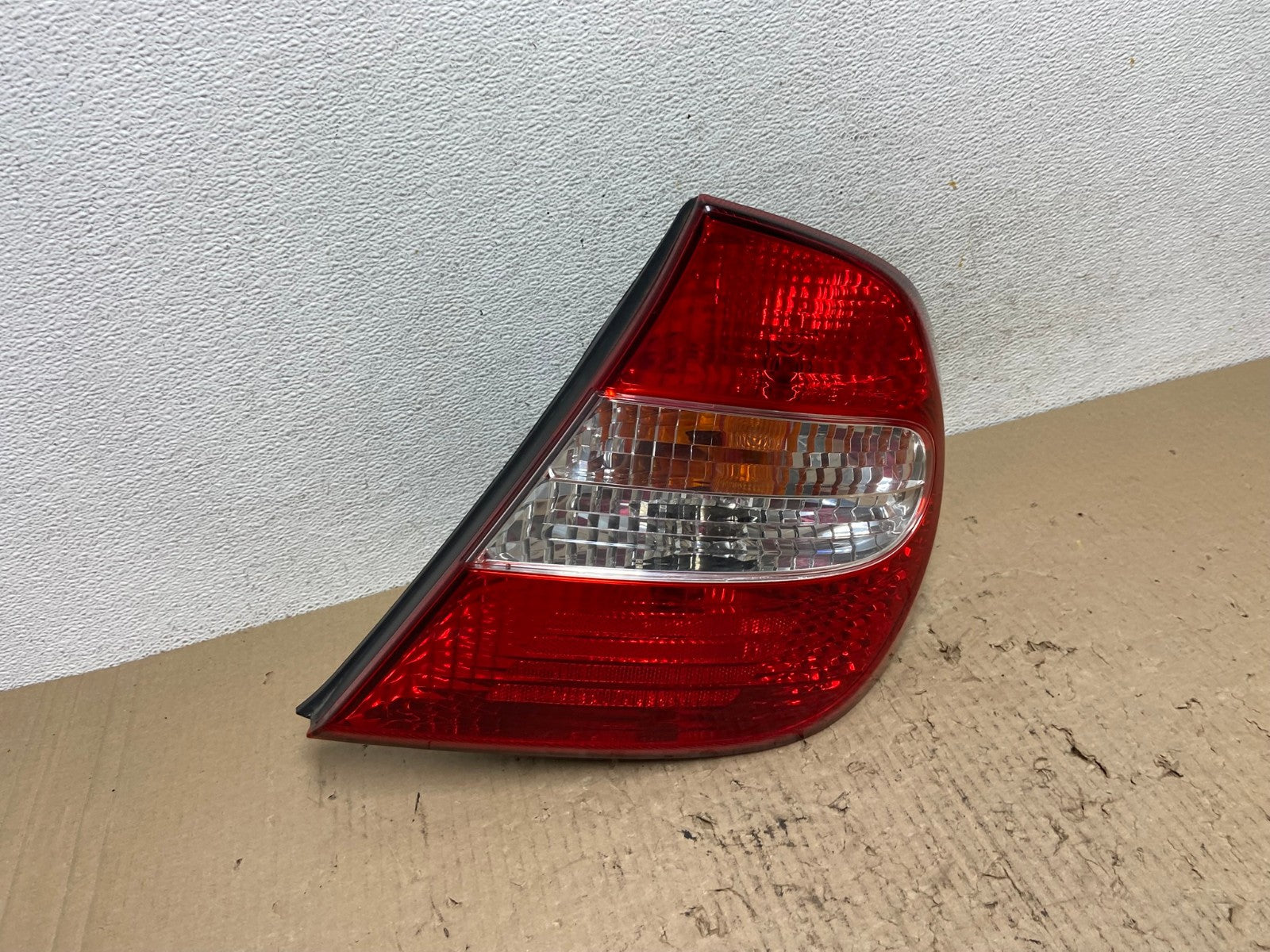 2002 2003 2004 Toyota Camry Tail Light Right Passenger Rh Side AF2953 LK2