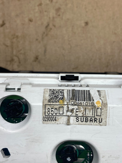 2004 to 2006 Subaru Impreza Speedometer Gauge cluster AB97556