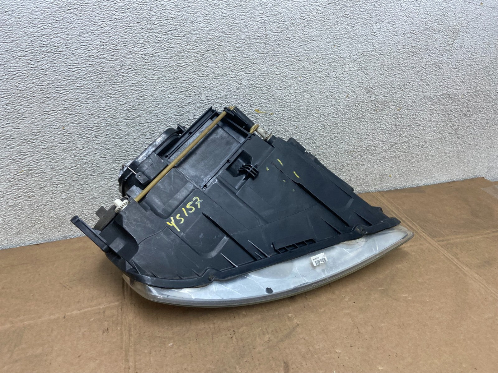 2004 to 2007 Volkswagen Touareg Left Driver Halogen Headlight Oem Y5157 DW7