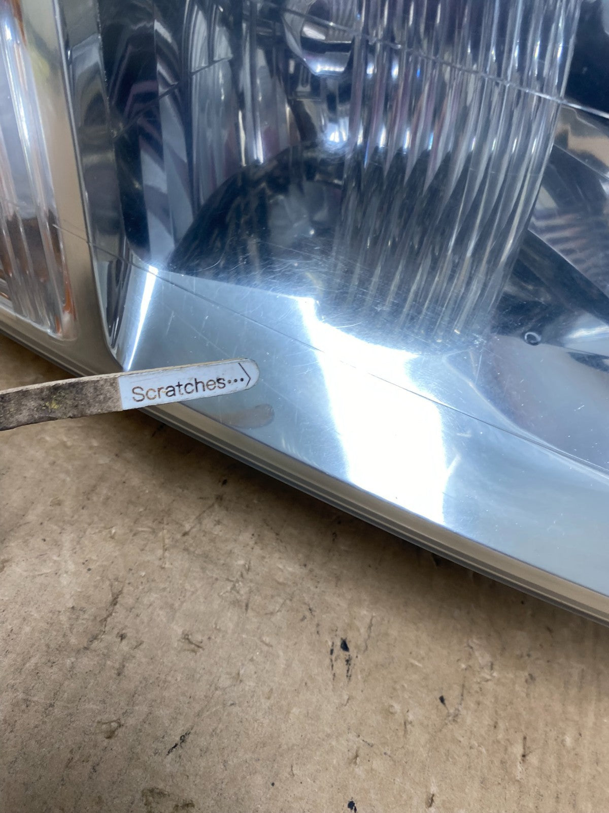 2004 - 2011 Mitsubishi Endeavor Headlight Right Passenger Rh Side AF9786 DW3