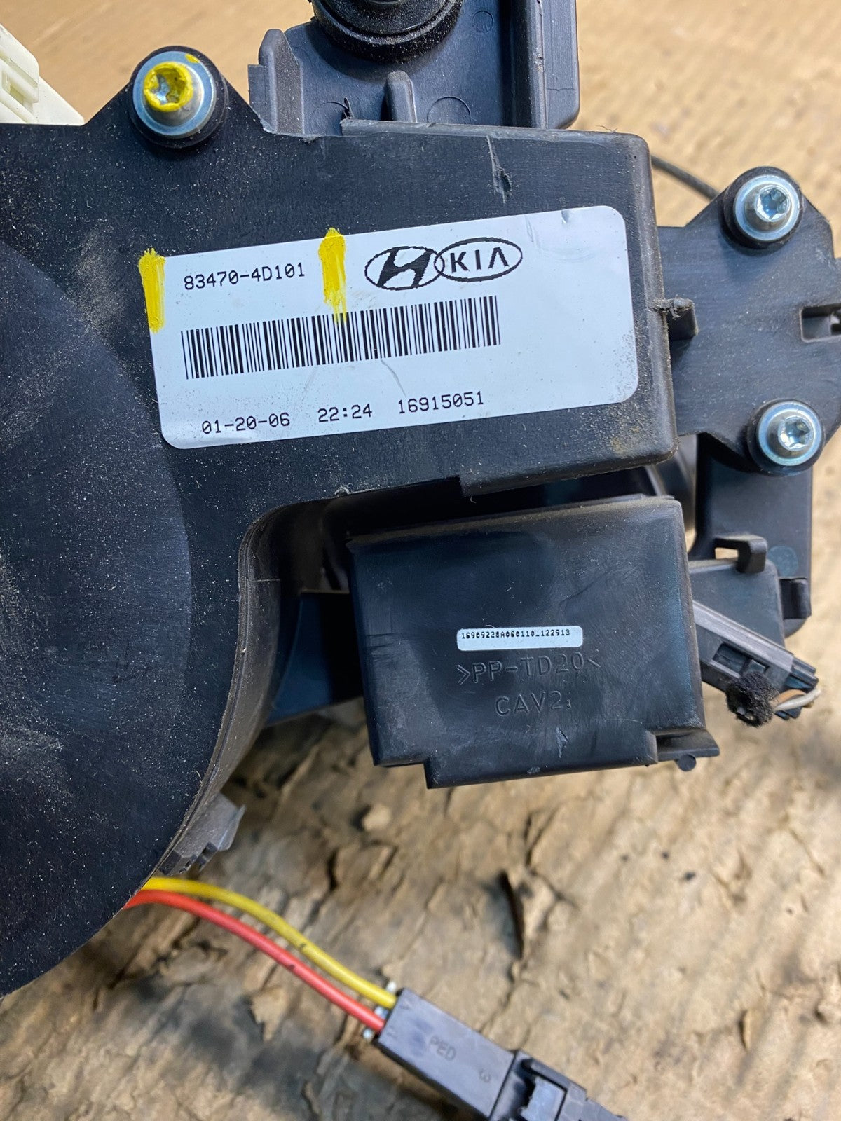 2007-2014 Kia Sedona Left Electric Power Sliding Door Motor Regulator y1435 DG6