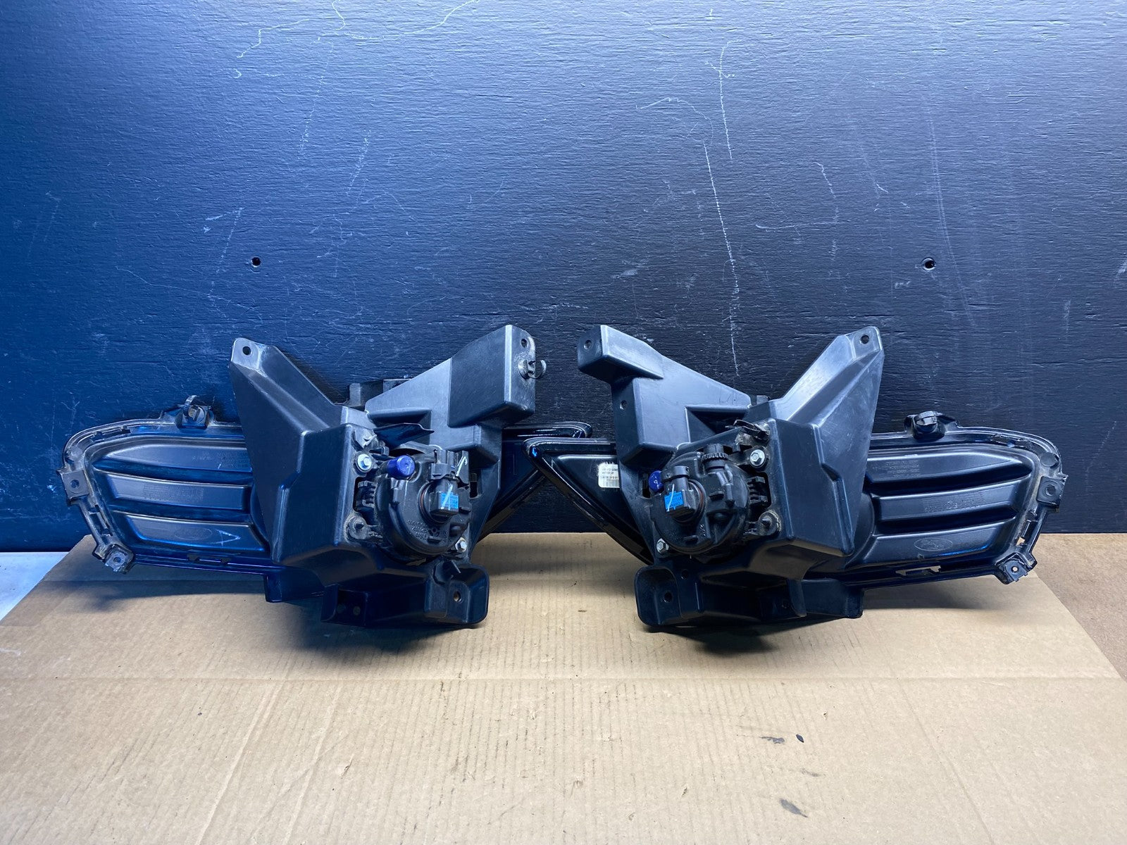 2013-2016 Ford Fusion Front Bumper Left+Right Set Fog Light Bezel Trim AD5030 DG5