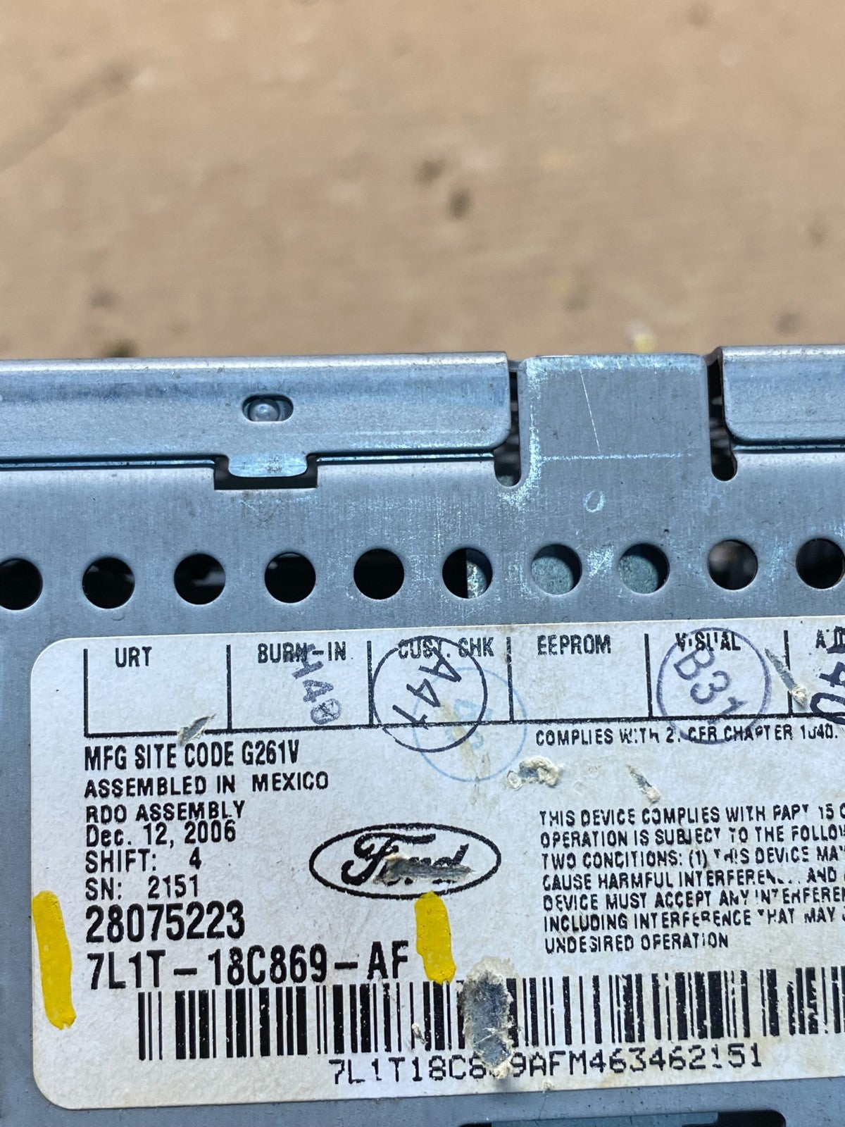 2007 Ford Expedition Radio CD Player Screen Display OEM S6757 DG6