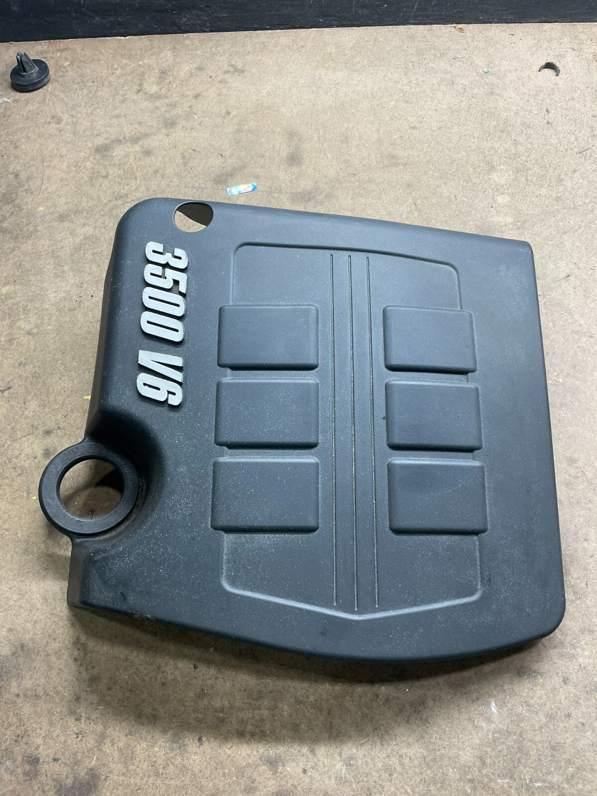 2005 to 2006 Chevrolet Malibu 3.5L Engine Cover Plastic Motor Shield M5305 DG2