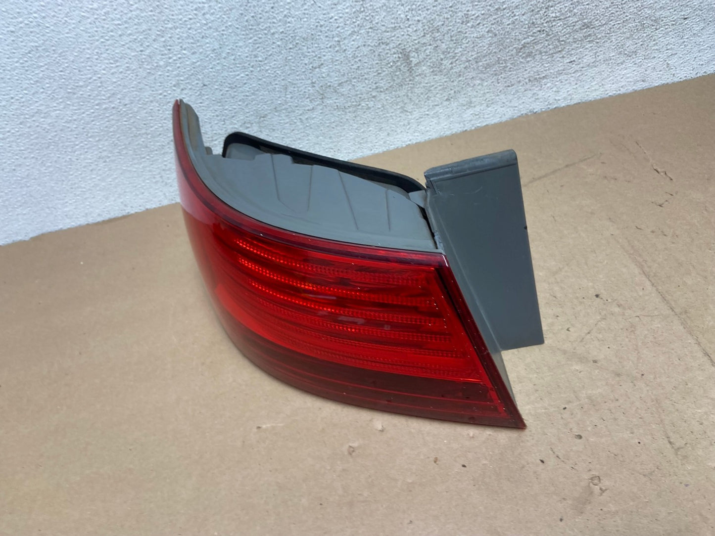 2009 to 2010 Hyundai Sonata Left Driver Lh Side Tail Light AG4600 LK1