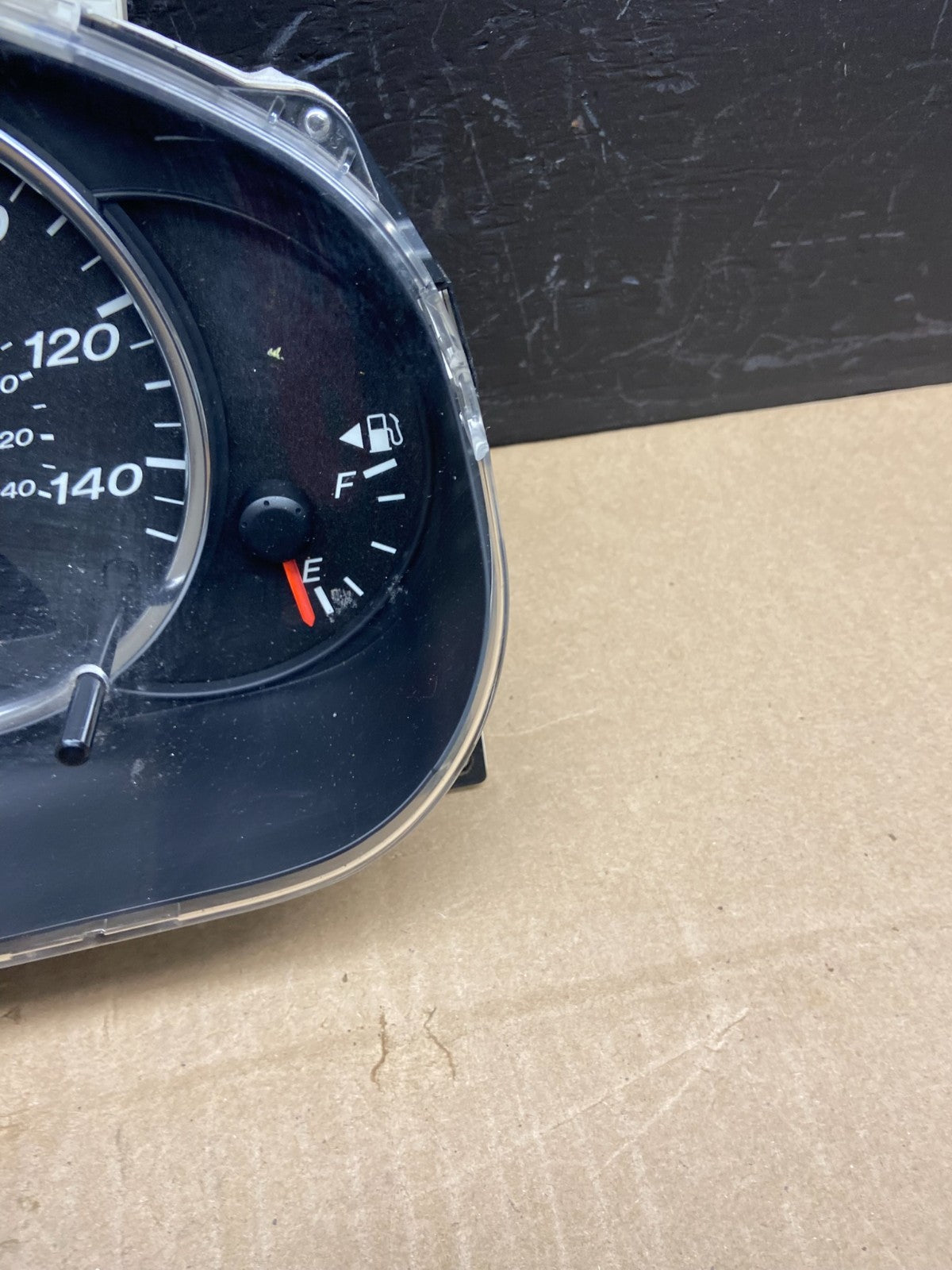 2006 to 2007 Mazda 6 Speedometer Cluster OEM ab9759 DG3