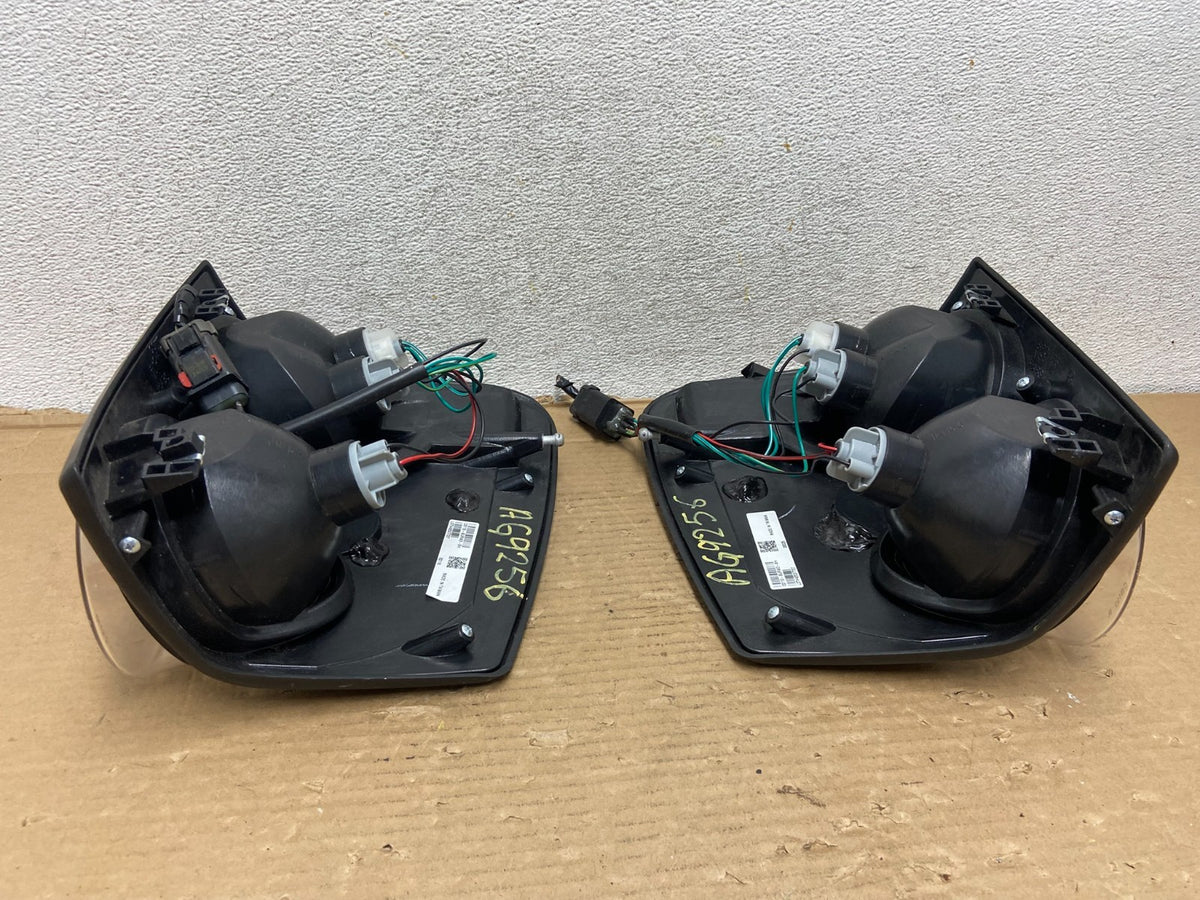 1999-2004 Jeep Grand Cherokee Left + Right Set Smoke 3D Tail Lights AG9256 DG5