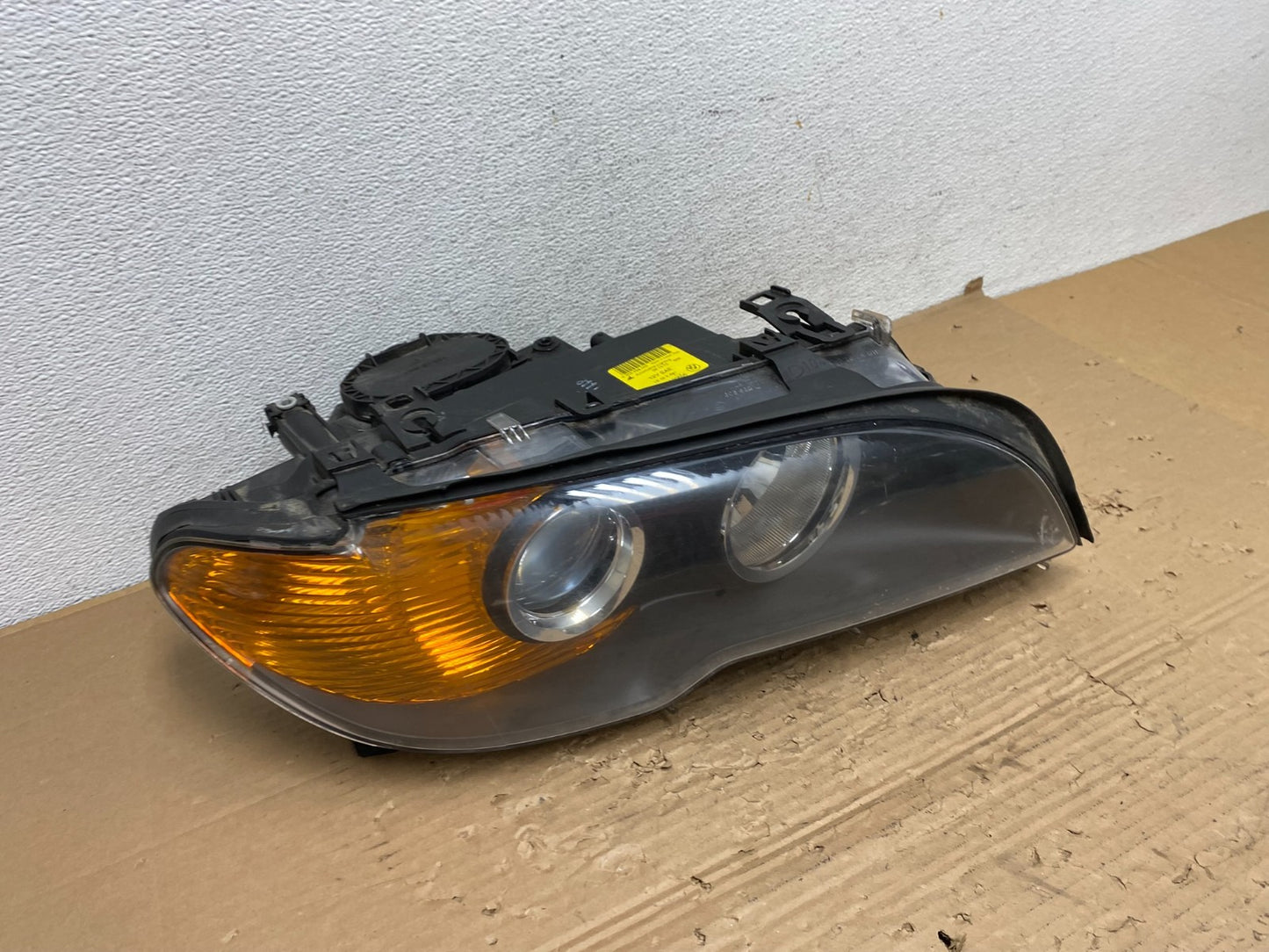 2004 2005 2006 BMW 3 E46 Coupe Right Passenger RH Halogen Headlight AD43512