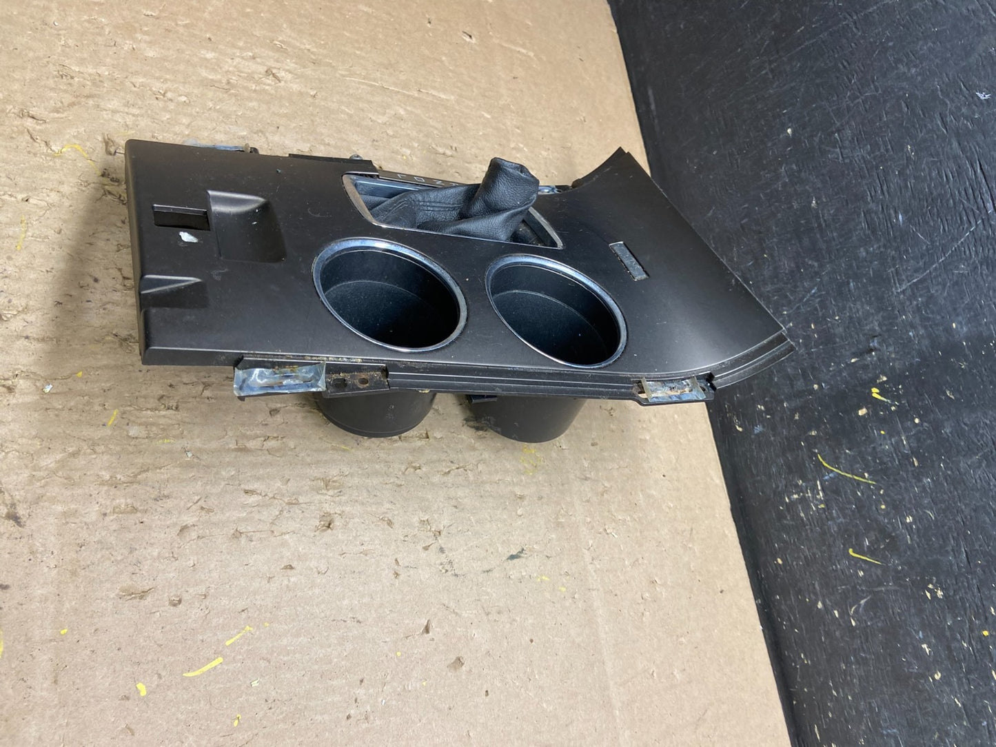 2011 - 2014 Ford Edge Center Console Cup Holder Shifter Bezel Trim OEM t6211 DG1