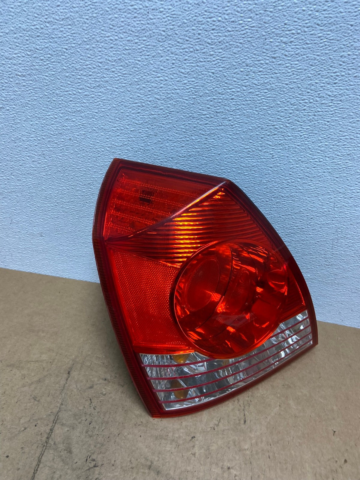 2004 2005 2006 Hyundai Elantra Sedan Left Driver LH Tail Light OEM AC3347 LK2