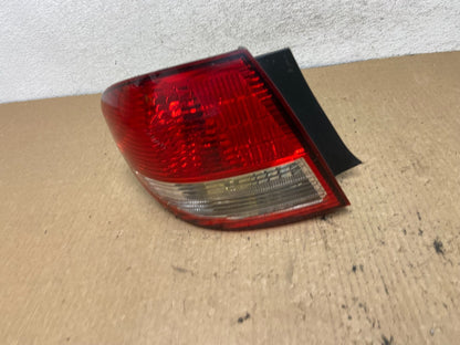 2002 2003 2004 Infiniti I35 Left Driver LH Side Tail Light AG2468 DW0