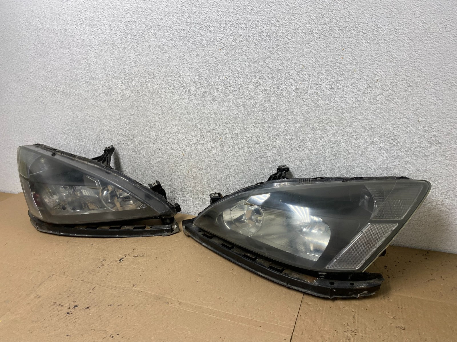 2003 - 2007 Honda Accord Left+Right Set Halogen Headlights AF4632 DW1