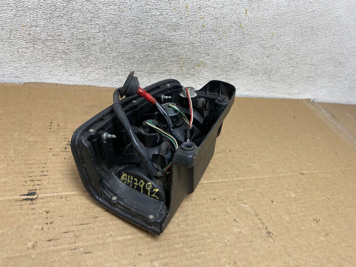 1997 to 2000 Toyota 4Runner Right Passenger RH Side Tail Light AH7992 LK5