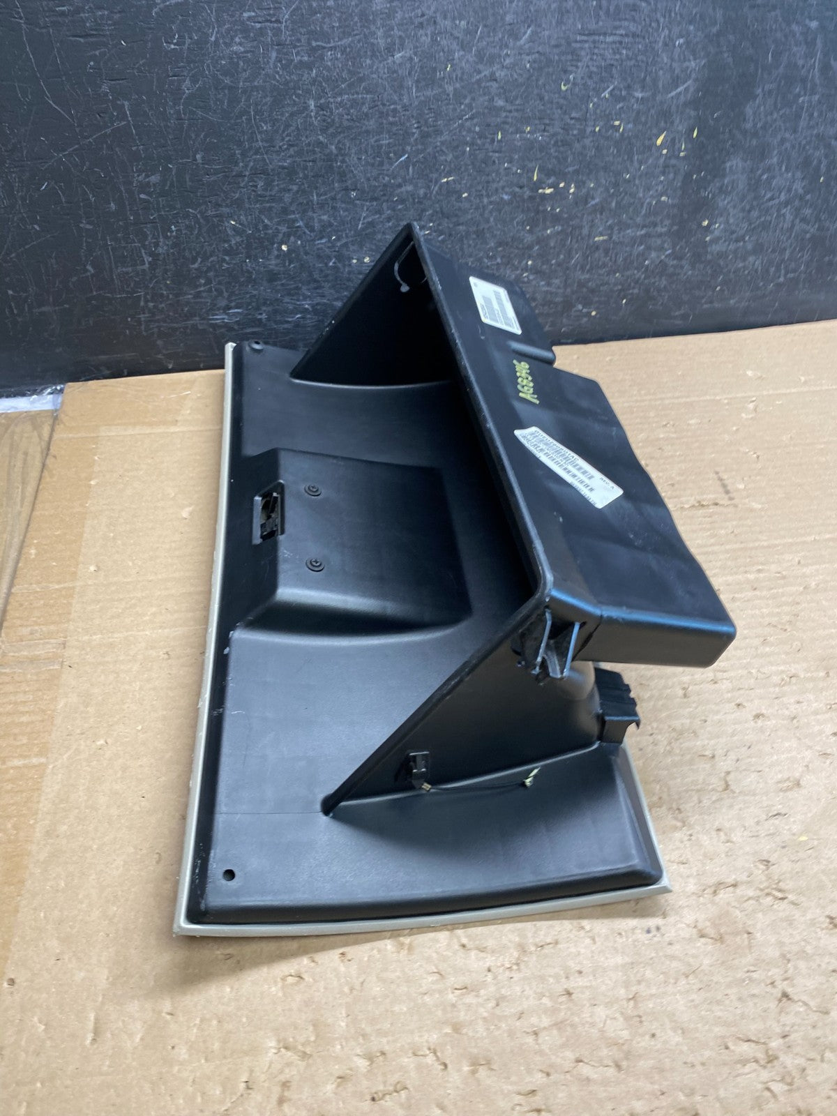 2006-2014 Dodge Charger Challenger Front Right RH Storage Glove Box AG8346 DG3