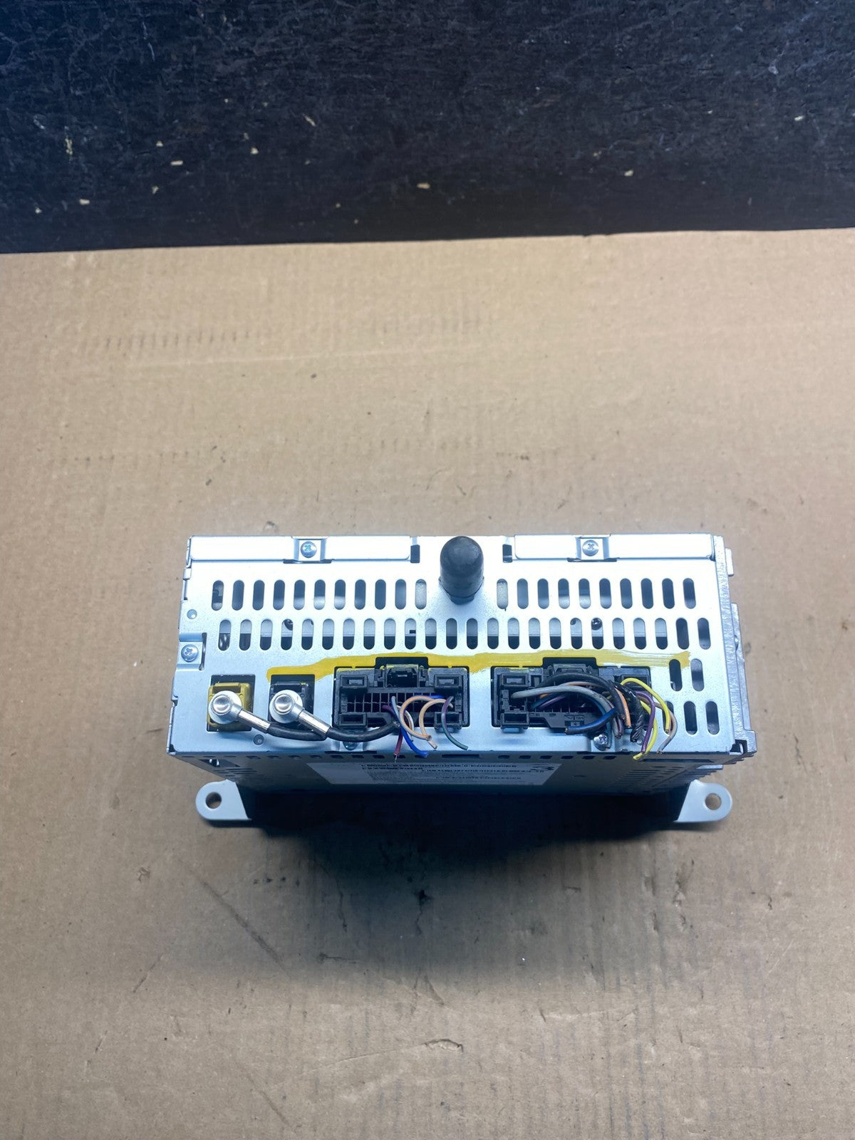 2012 to 2014 Ford Edge AM/FM Radio Reciever ah4783 DG5