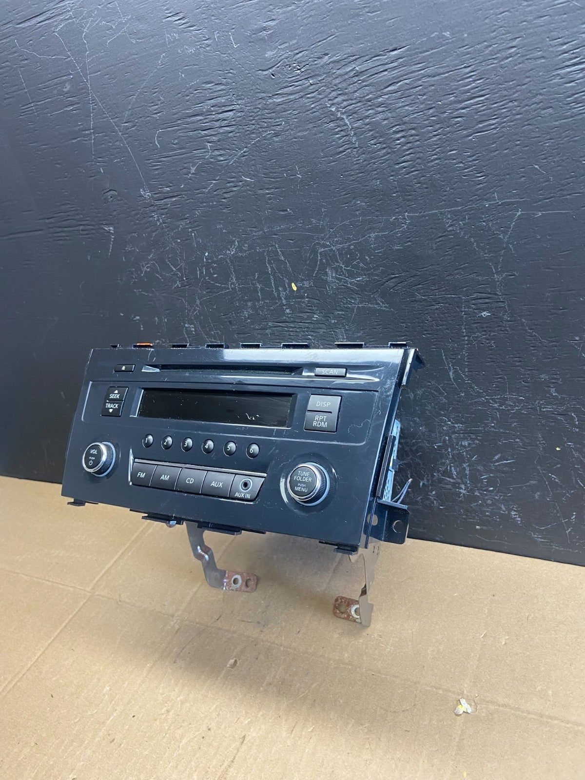 2013 to 2015 Nissan Altima Radio Cd Mp3 Player AUX Port AB9322 DG3