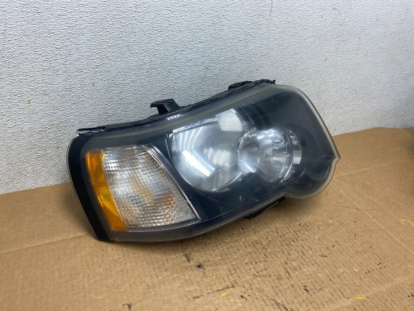 2004-2005 Land Rover Freelander Right Passenger Rh Halogen Headlight OE N4516 DG2