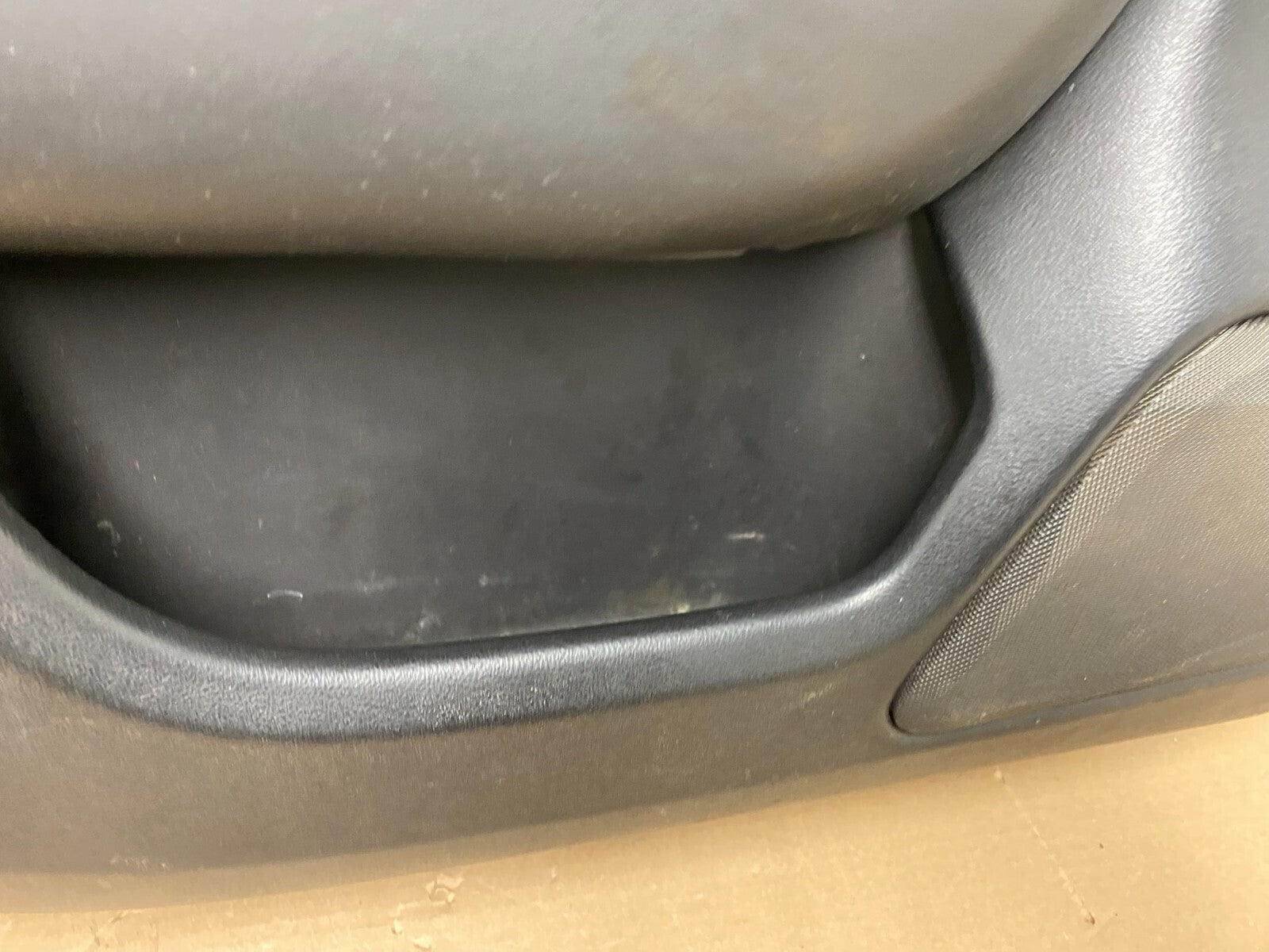 2010-2012 Lincoln MKS Left Driver Side Front Door Interior Trim Panel n7629 DG4