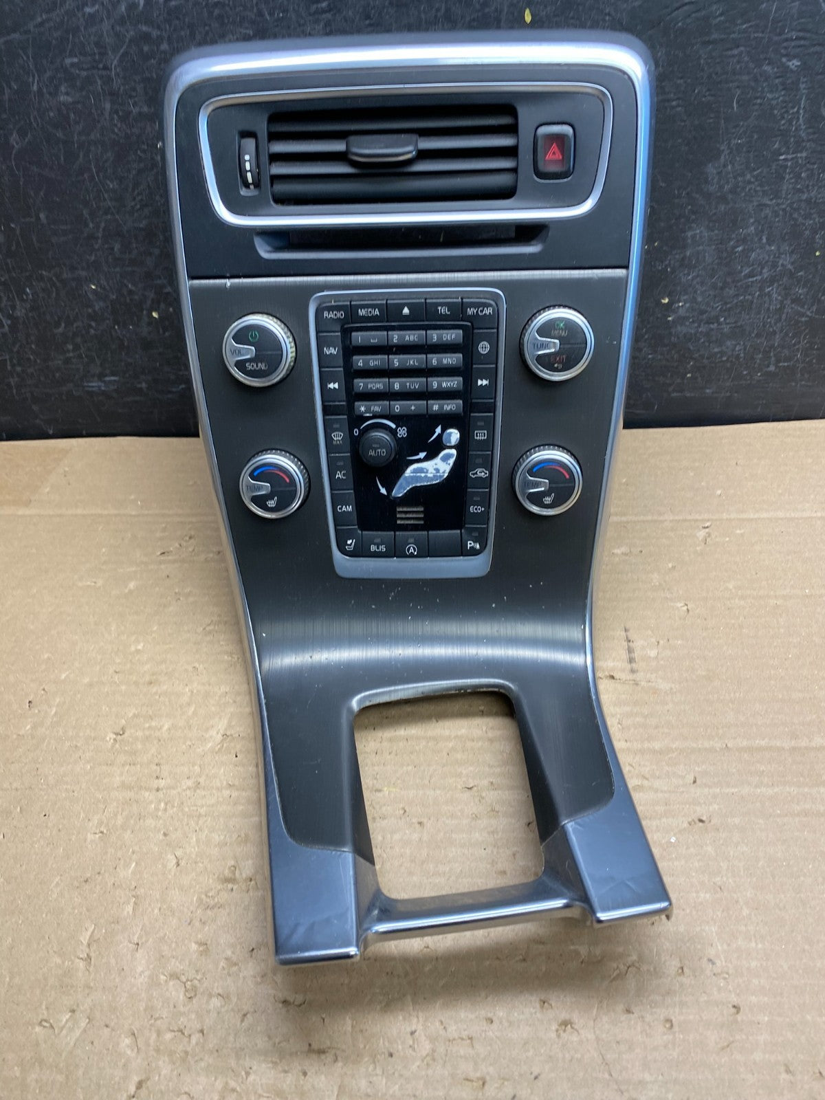 2011-2018 Volvo S60 Climate Control Radio Bezel Panel Trim AG6434 DG0