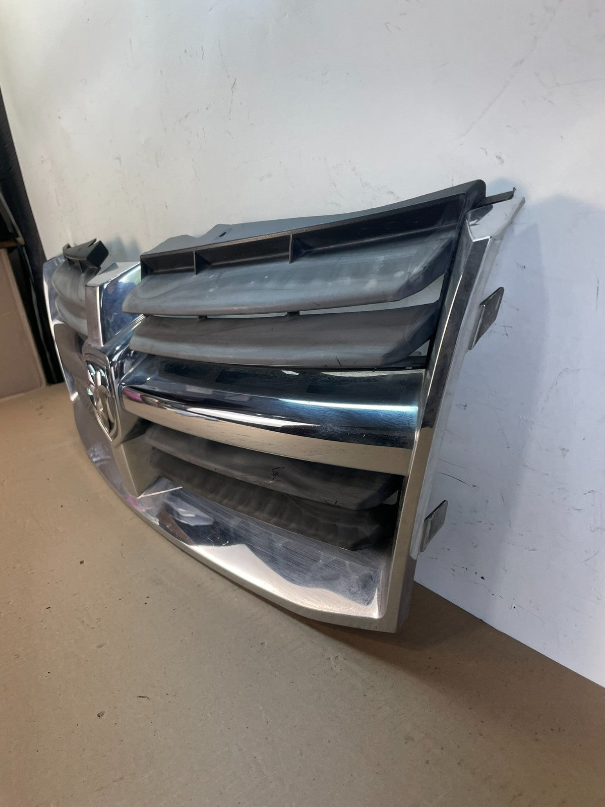 2008-2010 Dodge Grand Caravan Front Grill Grille 05113126aa AG7692 DG1
