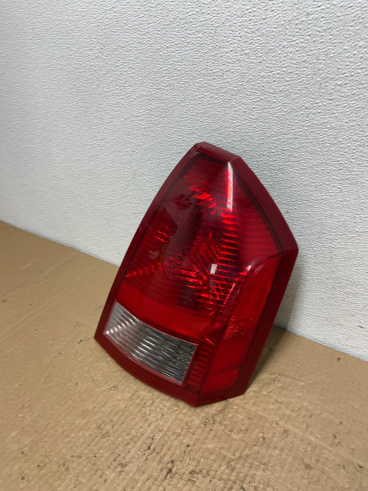 2005 2006 2007 Chrysler 300 Right Passenger Rh Side Tail Light Oem AC4050 LK1