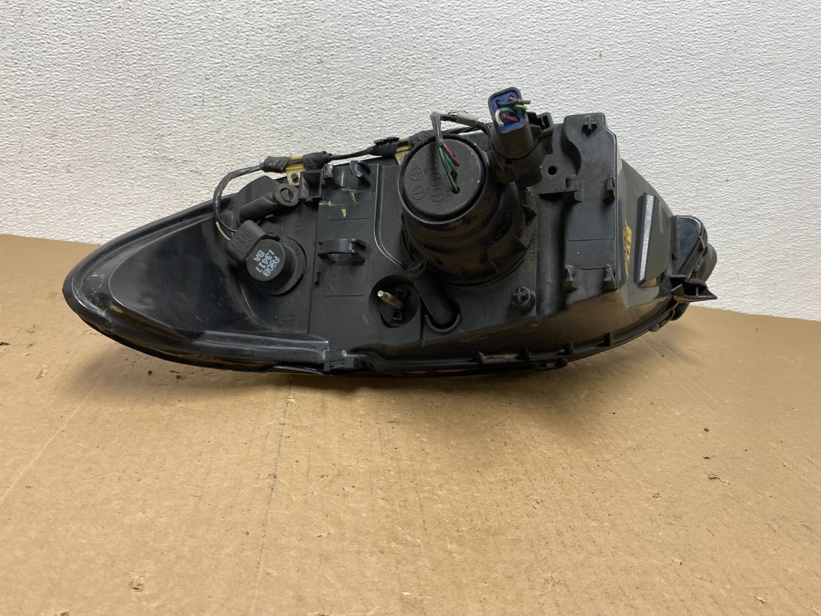 2000 to 2007 Ford Taurus Right Passenger RH Side Halogen Headlight AC5740 DW8