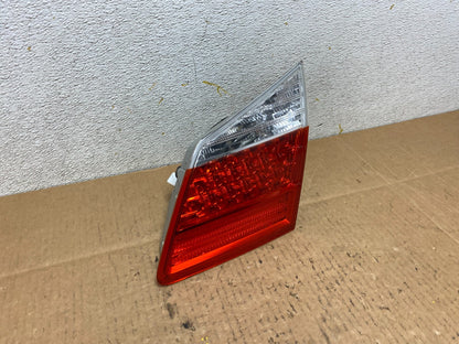 2009-2011 Hyundai Genesis Sedan Right Passenger Inner Tail Light N4548 DW2