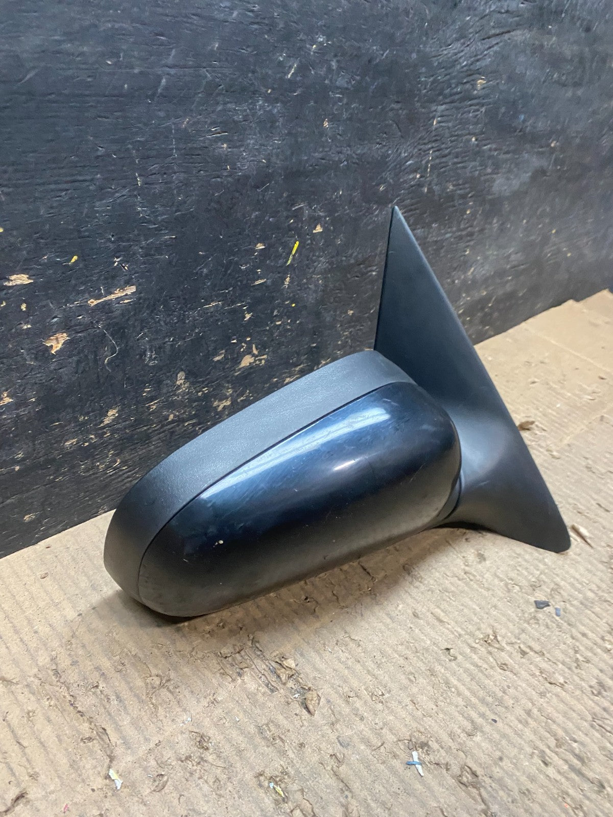 2003 to 2011 Ford Crown Victoria Right Passenger View Door Mirror T9877 DG2
